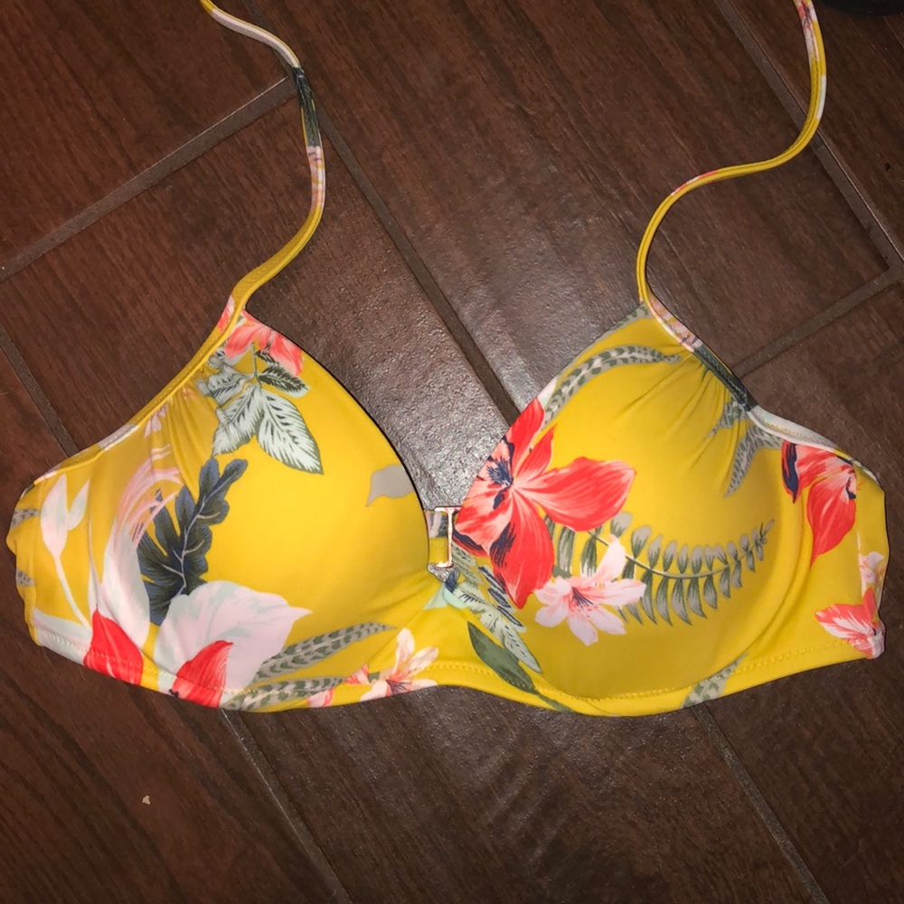 Bathing suit top